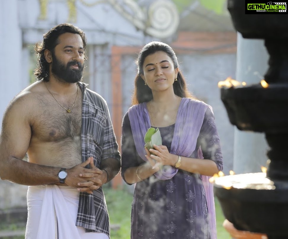 Anju Kurian Instagram - Happy centre of attention day Unniyetta @iamunnimukundan 🤍. For someone who has the most beautiful soul, i am wishing a birthday that’s equally as beautiful. You truly are one of a kind and the compassion that you show for others is so inspiring. May all the joy you have spread around come back to you a hundredfold and you deserve the best of everything 🤗🤗🤗. 🌸🌸🌸Happy birthday🌸🌸🌸