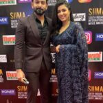 Anju Kurian Instagram - With the creator of LUCIFER 🖤. Priceless moments with Rajuettan on #siima2021 Red Carpet. Congratulations @therealprithvi on winning the best actor and the best debutant director at #siima . You are the sweetest 🤍. Novotel Hyderabad Convention Centre
