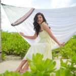 Anju Kurian Instagram - Being weird is a way of expression✨! ::::::::::::::::🤪🤣🤔🤷🏻‍♀️🥰🤨😄:::::::::::::: 📸- @thevenkatbala 💁🏻‍♀️- @asaniya_nazrin 👗- @_susan_lawrence_ 💄- @_femy_antony_ #sundayfunday #instadaily #freesoul #justories #traveller #gratefulforever #islandlife #naturelove #lovewins #maldivesdiaries #postoftheday #memories💕 𝑷𝑨𝑹𝑨𝑫𝑰𝑺𝑬