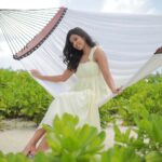Anju Kurian Instagram - Being weird is a way of expression✨! ::::::::::::::::🤪🤣🤔🤷🏻‍♀️🥰🤨😄:::::::::::::: 📸- @thevenkatbala 💁🏻‍♀️- @asaniya_nazrin 👗- @_susan_lawrence_ 💄- @_femy_antony_ #sundayfunday #instadaily #freesoul #justories #traveller #gratefulforever #islandlife #naturelove #lovewins #maldivesdiaries #postoftheday #memories💕 𝑷𝑨𝑹𝑨𝑫𝑰𝑺𝑬