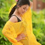 Anju Kurian Instagram – Feeling yellove! 

:::::::::::::::::::::💛💛💛::::::::::::::::::::::::

#ootd #justories #goodday #instadaily #naturelovers #bloom #smile #photoshoot #postoftheday #instagood #yellow #sunkissed #adaytoremember 

📸- @thevenkatbala 
💁🏻‍♀️- @joe_elize_joy 
👗- @turmerikofficial 
💄- @_femy_antony_ 
💍- @thegarnet.in Love