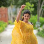 Anju Kurian Instagram - Feeling yellove! :::::::::::::::::::::💛💛💛:::::::::::::::::::::::: #ootd #justories #goodday #instadaily #naturelovers #bloom #smile #photoshoot #postoftheday #instagood #yellow #sunkissed #adaytoremember 📸- @thevenkatbala 💁🏻‍♀️- @joe_elize_joy 👗- @turmerikofficial 💄- @_femy_antony_ 💍- @thegarnet.in Love