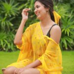 Anju Kurian Instagram - Feeling yellove! :::::::::::::::::::::💛💛💛:::::::::::::::::::::::: #ootd #justories #goodday #instadaily #naturelovers #bloom #smile #photoshoot #postoftheday #instagood #yellow #sunkissed #adaytoremember 📸- @thevenkatbala 💁🏻‍♀️- @joe_elize_joy 👗- @turmerikofficial 💄- @_femy_antony_ 💍- @thegarnet.in Love