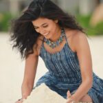 Anju Kurian Instagram - Tan fades but the memories will last forever 🏝. #maldives #kahonapyarhai #islandvibes #reels #reelitfeelit #sunsandandsea #sunkissed #justories 🎥- @thevenkatbala 💄- @_femy_antony_ 👗 - @designs_by_lis 💁🏻‍♀️- @joe_elize_joy 🐚- @thegarnet.in