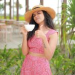 Anju Kurian Instagram – This has been a week that only coffee can fix! Make mine a double please ☕️🙈.
:::::::::::::::::::☕️🖤☕️::::::::::::::::::::::::
#coffeelover #morningcoffee #justories #spreadlove #instamood #grateful #espresso #beachvibes #maldives #traveladdict #instagram 

📸- @thevenkatbala 
💁🏻‍♀️- @stylefilesbyzoya__joy 
👗- @jazaash_ 
💄- @_femy_antony_