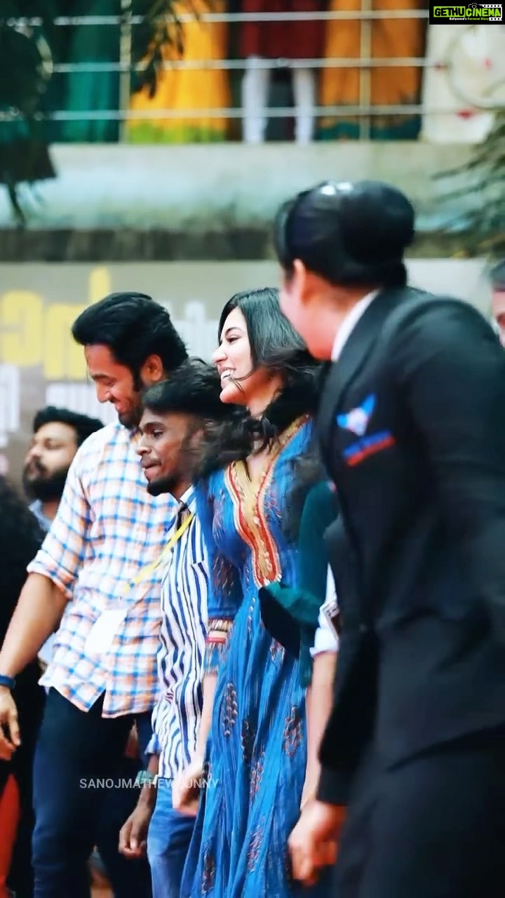 Anju Kurian Instagram - Vaathi Coming π₯π₯π₯ I felt just like my college days π€! π€π€π€ π₯- @sanojmathewsunnyphotography π- @jugalbandhi ππ»ββοΈ- @stylefilesbyzoya__joy π- @femy_antony__ #justories #meppadiyan #holygrace #reeloftheday #moments #collegevisit #college #keraladiaries #dance #vaathicoming @meppadiyanmovie @iamunnimukundan @vishnumohanstories @rahul_subrahmanian_music @vvipink @sanif_uc_gram @ranjith.mv.50 Thrissur