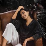 Anju Kurian Instagram - Are you excited to celebrate Christmas 🎅🎄? Shot by: @abinvrghz Styled by: @stylefilesbyzoya__joy Makeup & Hair by: @rachna.bespokemakeovers Outfit: @vewora_store Photography crew : @_earth_species_ Assisted by: @amandeenpeola @shreesubha_tamizh Location : @socialoffline FB: koramangalasocials @james_george_2000 #christmastime #justories #happinessisachoice #bangalore #photoshoot #portraitphotography #eveningpost #instafashion #2021 Bangalore, Karnataka