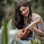 Anju Kurian Instagram – Change your world with four strings 🎶🍃.
 
#ukeleleseries #musicconnects #dailypost #instapic #lostinnature #goodvibes #ukeleletime #justories #anjukurian #travelgram #musiclover #postoftheday📷 #xoxo 

📸- @abi_fine_shooters 
👗- @lis.j90 Wayanad,Kerela