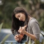 Anju Kurian Instagram – Change your world with four strings 🎶🍃.
 
#ukeleleseries #musicconnects #dailypost #instapic #lostinnature #goodvibes #ukeleletime #justories #anjukurian #travelgram #musiclover #postoftheday📷 #xoxo 

📸- @abi_fine_shooters 
👗- @lis.j90 Wayanad,Kerela