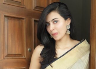 Anju Kurian Instagram - Happy Tongue Out Tuesday 😜. 📸- @sheriljose #tuesdayvibes #tongueouttuesday #picoftheday📷 #tbt #instamood #goodday #loveyou