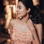 Anju Kurian Instagram – What we feel is just a reflection of our mental state in this moment. We can be happy with what we have or be sad for the things we don’t have. 
Break the negativity, feel blessed and stay immune 🤗.
.
.
.

📸- @jiksonphotography 
💄- @touchbysire 
🎬- @lightsoncreations 
🏨- @fourpointskochi