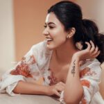 Anju Kurian Instagram - Just interrupting your scroll to remind you to stay happy❤️😍. . . . . 📸- @jiksonphotography 💄- @touchbysire 🎬- @lightsoncreations 🏨- @fourpointskochi