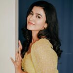 Anju Kurian Instagram - Reminder: you are loved💛💛💛! Today will never come again. Be a blessing and encourage someone. Take time to care your family, friends and yourself🌸. Let your words heal, not wound! I hope everyone is well and safe 🥰🤗! 📸- @jiksonphotography 💄- @touchbysire 🎬- @lightsoncreations 🏨- @fourpointskochi