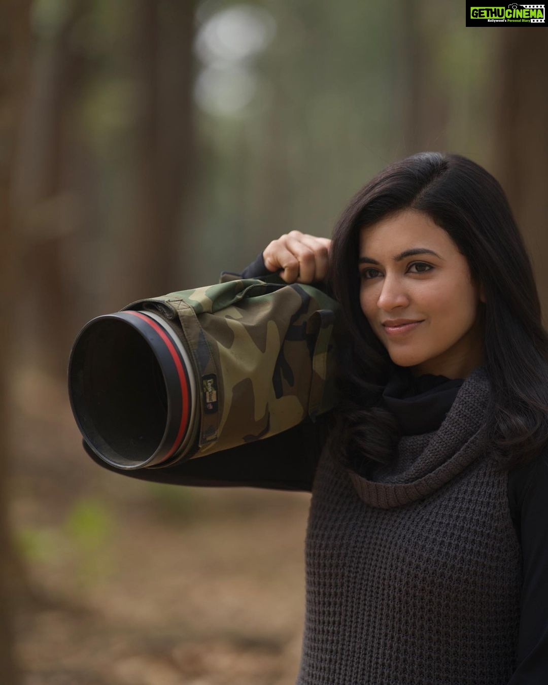 Anju Kurian Instagram - Just popping on your feed with my smile and camera to make you smile 😊🥰. Spreading all the love and light to all of you ❤️🤗! Madhya Pradesh