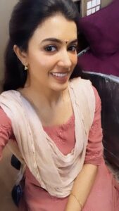 Anju Kurian Instagram - Feeling traditional☺️. #reelsinstagram #traditionalvibe #postoftheday #gratefulheart