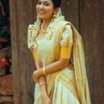Anju Kurian Instagram - Happy Vishu 🌸🌾. #vishu2021 Picture courtesy: @vishnuprasadsignature Conceived & styling: @sanif_uc_gram Jewellery: @parakkat_jewels Costume : @kukunthadesignerboutique MUA : @kavya_neelu