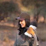 Anju Kurian Instagram - Even the wild birds are much friendlier in Ranthambore. Living my best life with a Rufous Treepie on me and this is how I wish to spend the rest of my days 😍❤️. Thank you @varun.aditya for capturing this magical moment 😍.