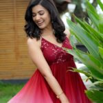 Anju Kurian Instagram - 🥀 🥀🥀 . . . Photography- @milanmaliackal Designer - @itssujithsudhakaran @conlangclothing MUA - @_femy_antony_ Fort Kochi