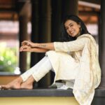 Anju Kurian Instagram - You’ll always win when you move with love and genuine intentions 🤍.