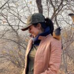 Anju Kurian Instagram – I always wonder why birds choose to stay in the same place when they can fly anywhere on earth, then I ask myself the same question 🙈🤔🙊.
Magical moments with Rufous Treepie ❤️.
.
.
Location – @ranthambhorepark
.
.
#wildlife #ranthambore #rajasthan #naturelovers #truelove #anjukurian #instagood #littlethings #liveinthemoment #forest #junglesafari #rufoustreepie