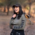 Anju Kurian Instagram - Even the wild birds are much friendlier in Ranthambore. Living my best life with a Rufous Treepie on me and this is how I wish to spend the rest of my days 😍❤️. Thank you @varun.aditya for capturing this magical moment 😍.