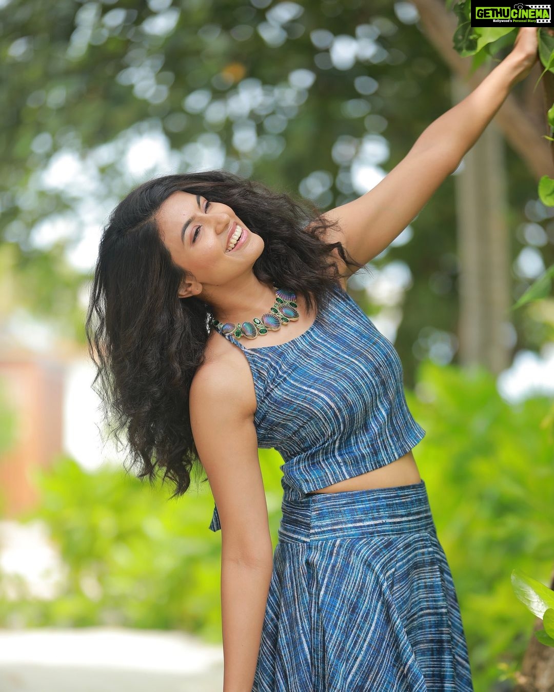 Anju Kurian Instagram - Raise your hand if you are a Moana fan πββοΈ! What Disney character are you? #moana #disney #saturdayvibes #natureismyhome #islandlife #throwback #saturdaymood #instafun #instalove π·π¨πΉπ¨π«π°πΊπ¬