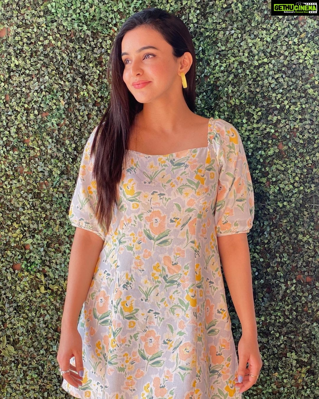 Ankitta Sharma Instagram - Thanks, it has pockets! πΆππ