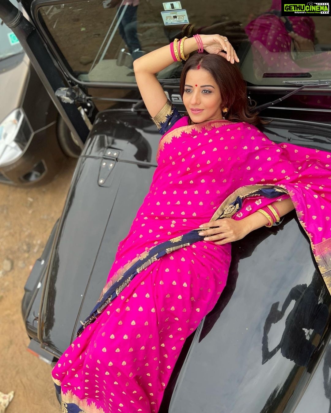 Antara Biswas Instagram - ππππππβ¦. Pink Loveβ¦ #purvi #dressedup #anthology #series @hungama_play How Nicely I have Used @saahiluppal0808 βs car as my Prop π€·ββοΈππππ₯°β¦ he donβt even know π€ͺ Mua: @sachinmakeupartist1 Hairstyling: @mahakal_my_dreams πΈ: @deepakpathak663