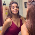 Antara Biswas Instagram - Hello Wednesday 🥰🥰…. #christmas #feel #party #celebration #start #happy #red