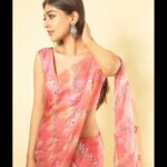 Anu Emmanuel Instagram - Who doesn’t love a pink saree 🌸 Wearing @sakshamneharicka 💎 @merojewellery Styled by @shefalideora_