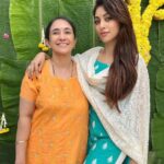 Anu Emmanuel Instagram - If you’re wondering who’s the child she is❤️😅 #mommabear