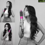 Anu Emmanuel Instagram - Choose your style. The Dyson AirWrap™️ styler gives you a selection of brushes and barrels, so you can create your preferred look 💓 @dyson_india #GoodByeExtremeHeat#DysonHair#DysonAirwrap #collab