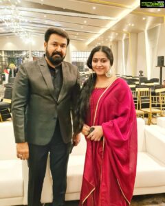 Anu Sithara Instagram - With lalettan 💕