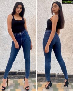 Anukreethy Vas Instagram - A few from my new polaroids :) 
.
.
#polaroids #anukreethyvas #missindiaworld2018 #fashion #modeling