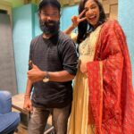 Anukreethy Vas Instagram - Absolute pleasure to be working with such amazing people @actorvijaysethupathi ❤️ . and my number one favourite AD @vijaimuthupandi anna ! Can’t wait to rehearse lines with you again 💕 . . #grateful #blessed #missindia2018 #anukreethyvas #vjs46 @sunpictures @timestalent Knack Studios