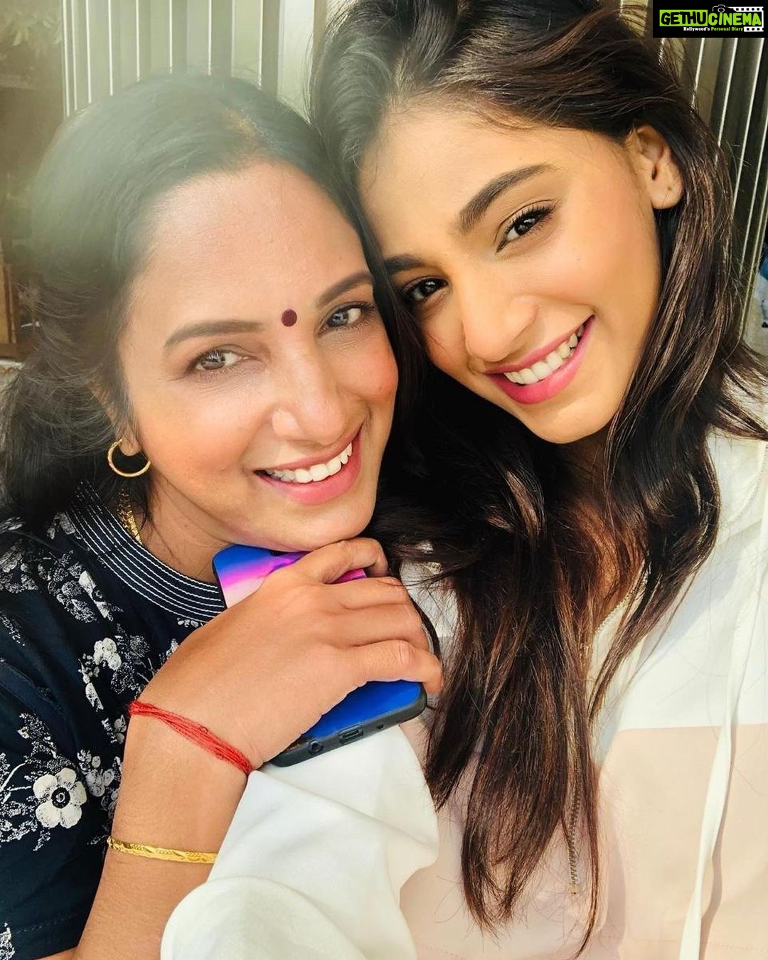 Anukreethy Vas Instagram - Happiest Birthday to the strongest woman I know @seleenamohan 💕 HAPPY BIRTHDAY MOM 💋 You’ve been my biggest inspiration since day one and you always amuse me with your personality ! I’m always in awe at your beauty , empathy and your aura ! You are amazing and I’m truly glad that you’re my mom ❤️ . You’re a superstar mom I love you ♥️ . Everything that I know today is what I’ve learnt from you mom ! You taught me how to work hard and to how to not give up ! I miss you @seleenamohan 🙈 . Btw how are you looking more young everyday ? . #momsbirthday #mom Chennai, India