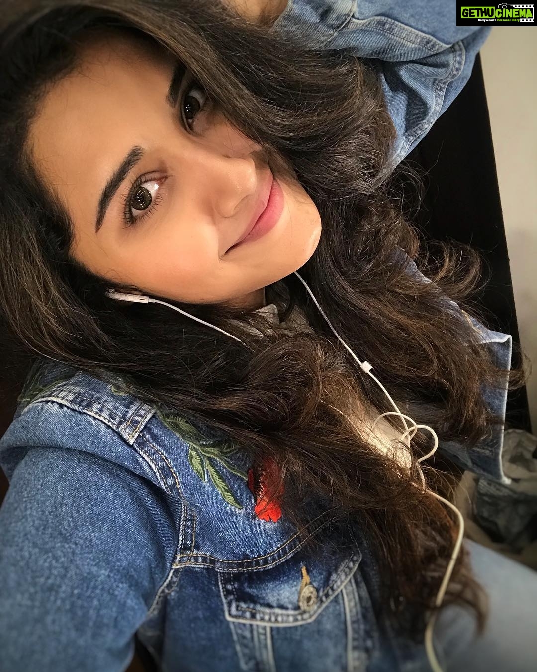 Anupama Parameswaran Instagram - Love me like you do♥️