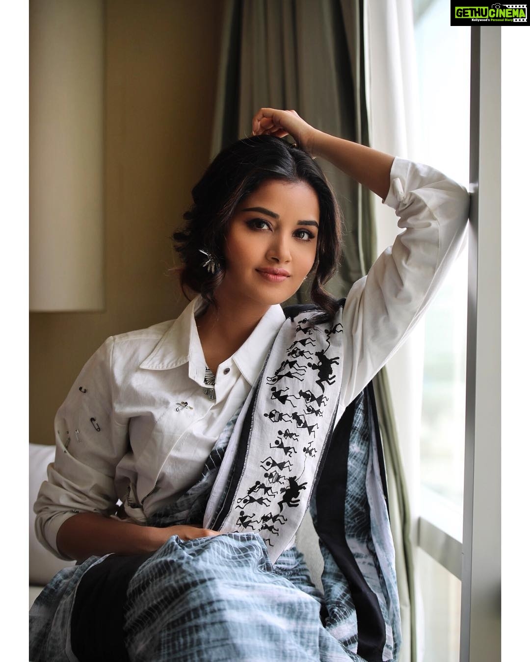 Anupama Parameswaran Instagram - Saree ♥️ Styled by @impriyankasahajananda Outfit @nineteen89official Accessories @bellofox Photography: @Rajiv.krishna.14 Makeup : @shelarpravin99 Hairstyle: @koli_sarika7313 ♥️