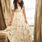 Anupama Parameswaran Instagram – Loved this one 😘
Outfit by- @aninaboutique1
Styling-@amulamulya
Accessories- @krishnassjoya
Clicked by – @satishyalamarthi
Make up – @shelarpravin99
Hairstyle- @koli_sarika7313 ♥️♥️♥️♥️♥️