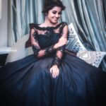 Anupama Parameswaran Instagram - About last night ♥️ Loved this beautiful black gown by @aninaboutique1 .. styled by @amulAmulya😘 Clicked by @crafty_chandu😇 Makeup @shelarpravin99😛 😅 Hairstyle @koli_sarika7313 😘