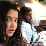 Anupama Parameswaran Instagram - With @anandsadasivan #templetime