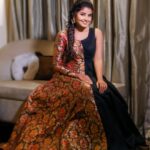 Anupama Parameswaran Instagram - Tradition 🖤 Trend Stylist @lavanyabathina Outfit @priyarachakonda Accessories @mspinkpantherjewel PC @Kalyanchatha6840 MUA @shelarpravin99 Hairstylist. @koli_sarika7313 #tejiloveyou promotions 🤗