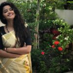 Anupama Parameswaran Instagram - Amma’s garden... Acha’s click 🌟 @parameswaranerekkath @sunithaparameswaran75