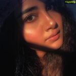 Anupama Parameswaran Instagram - Bronzed #makeupgoals#glitters#thesunshine