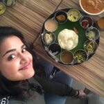 Anupama Parameswaran Instagram – Sadhyaaaaa 🤤🤤🤤 That is not puri 😬 that is pappadam 🤑rice on the way