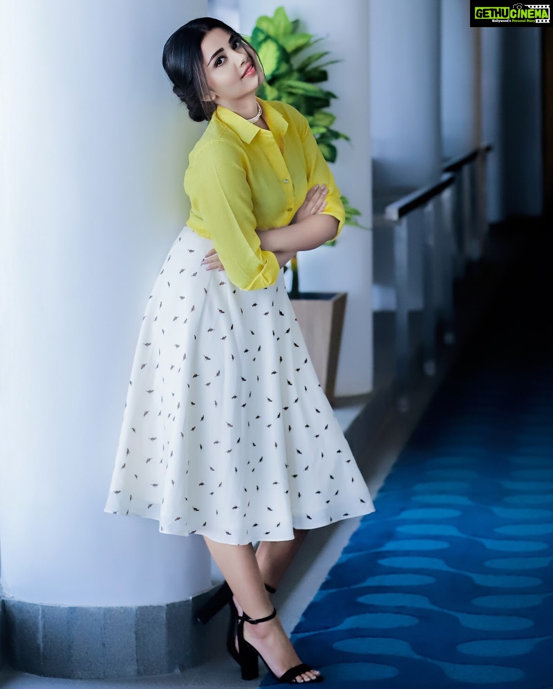 Anupama Parameswaran Instagram - Throwback 😀😀😀 Design and styled by: @madhulathareddylabel Shot by: @karteeksivagouni and team @mudiraj_navin Makeup: @shelarpravin99 Hairstyle: @kaminihairstylist As always u guys are amazing ♥️♥️♥️