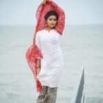 Anupama Parameswaran Instagram - Introducing to u all that wonderful girl 👩🏻@mekala.sreemukhi who styled me in #vunnadhiokatezindagi ........ Getting a lot of compliments on the same 😍 Thank you so much bangaaarammm for making me feel like a princess 👸 Without you "Maha" would have been incomplete 😇 Really happy for u 😊and all the very best sreemukhiakka ♥️ Lots of love 😊