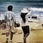 Anupama Parameswaran Instagram - With dearest Kishore gaaaru 👌🏽🙆🏼💁🏻 Vizag beach 🌊 #vunnadhiokatezindagi 😇💃🏻♥️