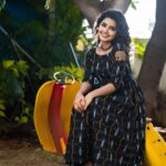 Anupama Parameswaran Instagram - Having fun colours around 🌈 Having crazy ppl around 💃🏻 Credits Styling: @meghanaalluri Outfit by: @labelma.ya Photography: @anvesh_yadav @puchi.photography Makeup: @shelarpravin99 Hairstyle: @talekarvaijayanti Thank u guys ....u r super fun to work with ♥️♥️♥️ #vunnadhiokatezindagi promotions 👹