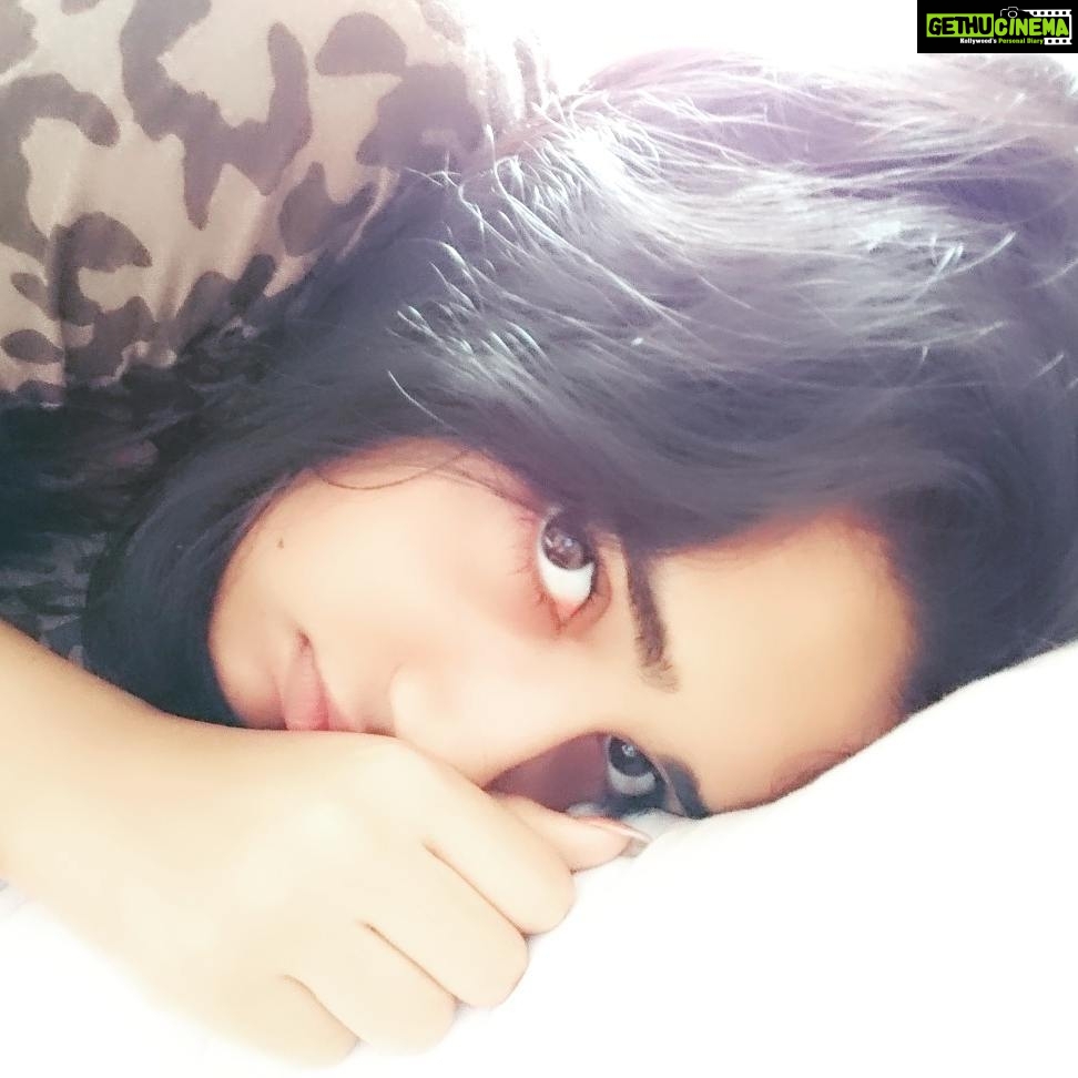Anupama Parameswaran Instagram - And those #feverdays😴 that u can't avoid 😳 #hyderbaddiaries #shootmode #missinghome